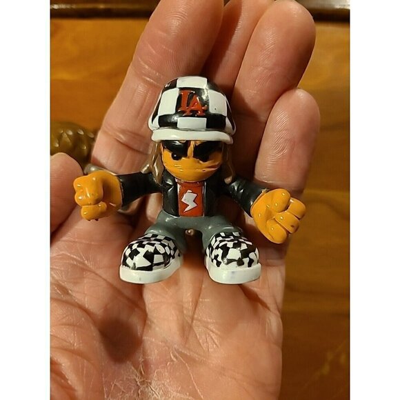 VTG Retro Tech Deck Dudes Toy Figure Lot Of 2 Evolution Rockstar Dirk  Chito - Picture 4 of 6